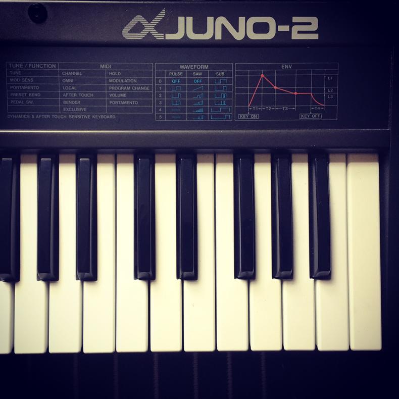 Roland alpha Juno 2 